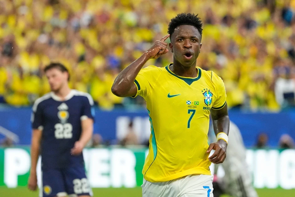 Arsenal sắp mua tiền vệ 100 triệu USD - Báo TinVina Arsenal sắp mua tiền vệ 100 triệu USD - Báo TinVina