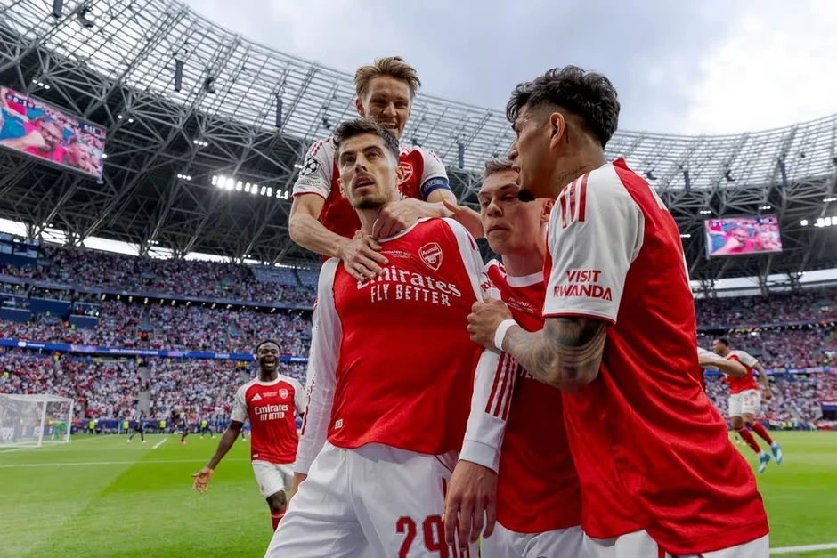 Arsenal thu về khoản tiền thưởng khổng lồ Arsenal thu về khoản tiền thưởng khổng lồ