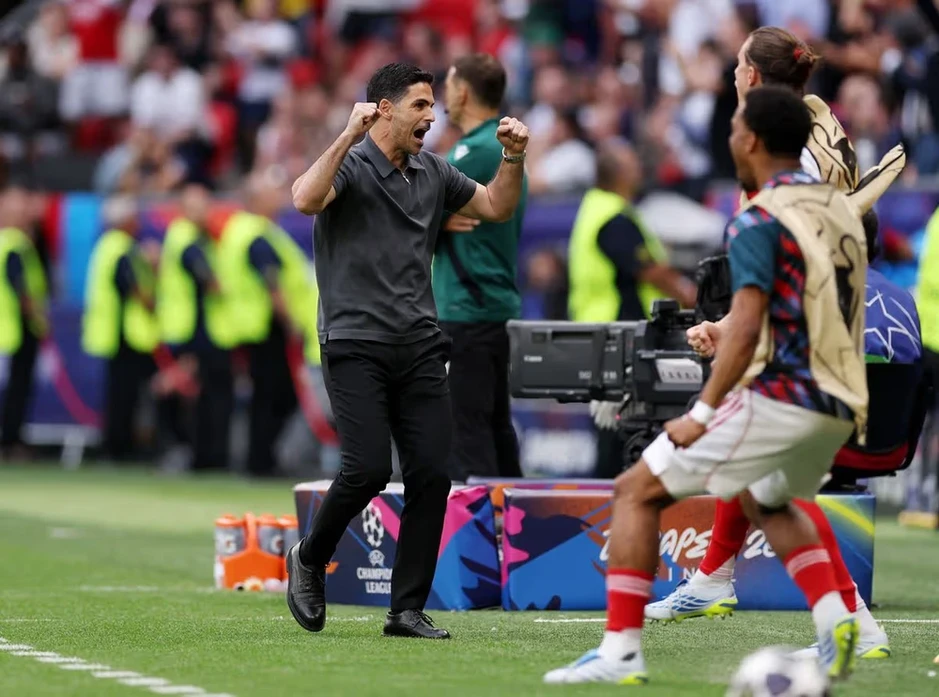 Arsenal thu về khoản tiền thưởng khổng lồ Arsenal thu về khoản tiền thưởng khổng lồ