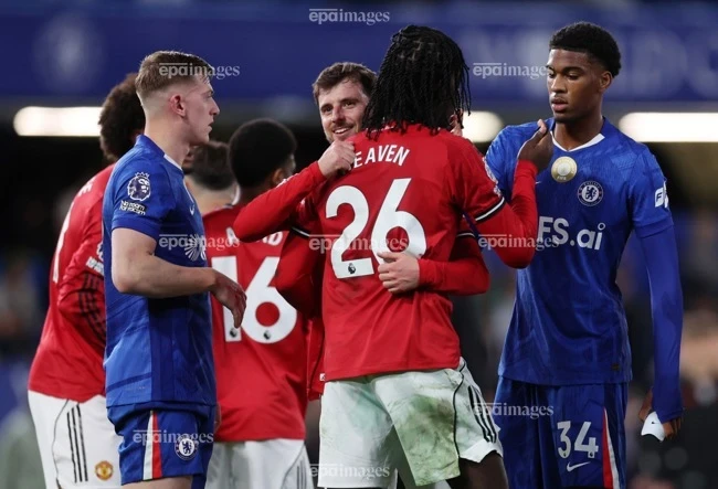 Arsenal thua Man City nhưng vẫn vô địch Ngoại hạng Anh Arsenal thua Man City nhưng vẫn vô địch Ngoại hạng Anh