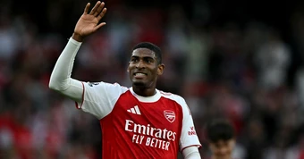 Bảng xếp hạng Ngoại hạng Anh vòng 35: Arsenal hơn Man City 5 điểm