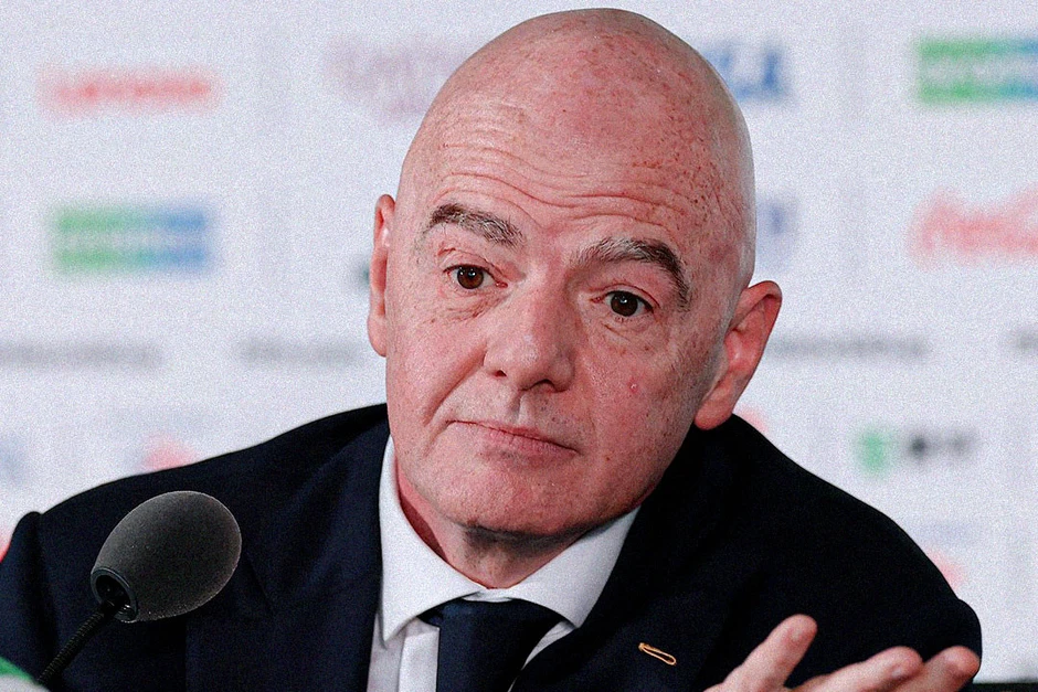 Báo Anh tố UEFA từng chi tiền cho tình nhân Gianni Infantino Báo Anh tố UEFA từng chi tiền cho tình nhân Gianni Infantino