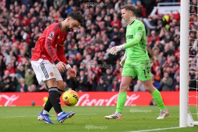 Bất thường đại chiến MU - Liverpool