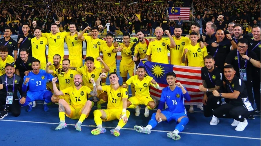 Bị xử thua Việt Nam, bóng đá Malaysia tan nát Bị xử thua Việt Nam, bóng đá Malaysia tan nát