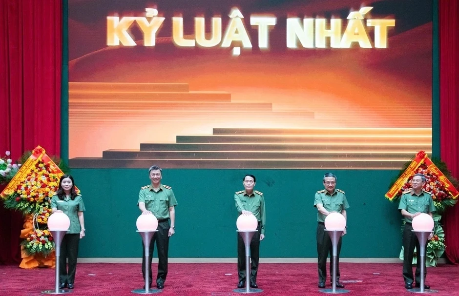Bộ Công an phát động cán bộ tập luyện chuẩn bị đại hội TDTT toàn quốc Bộ Công an phát động cán bộ tập luyện chuẩn bị đại hội TDTT toàn quốc