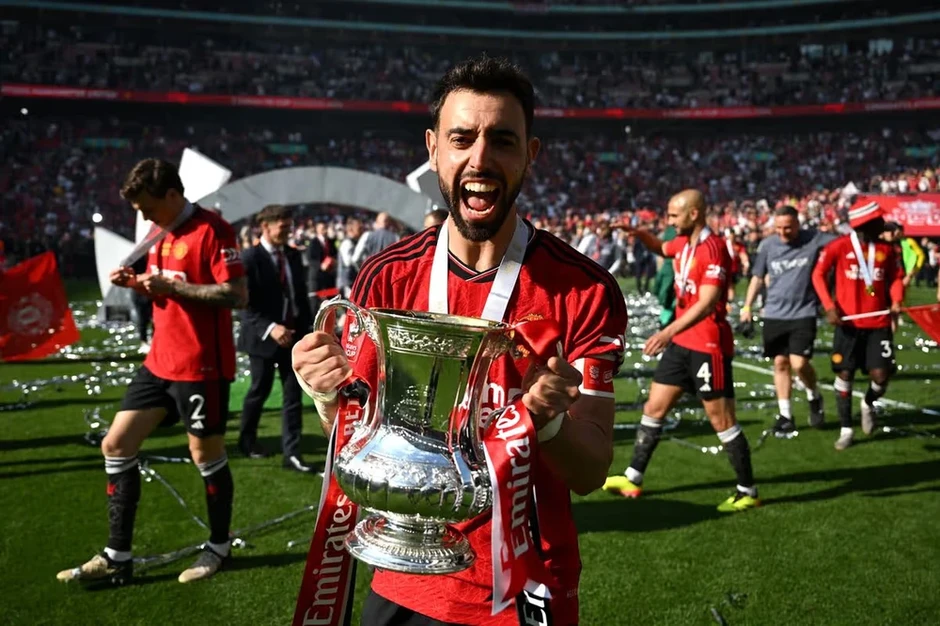 Bruno Fernandes lên tiếng về nơi anh muốn đến ở mùa tới Bruno Fernandes lên tiếng về nơi anh muốn đến ở mùa tới
