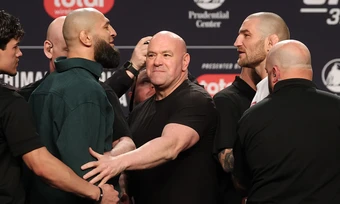 Buổi họp báo hỗn loạn bậc nhất lịch sử UFC