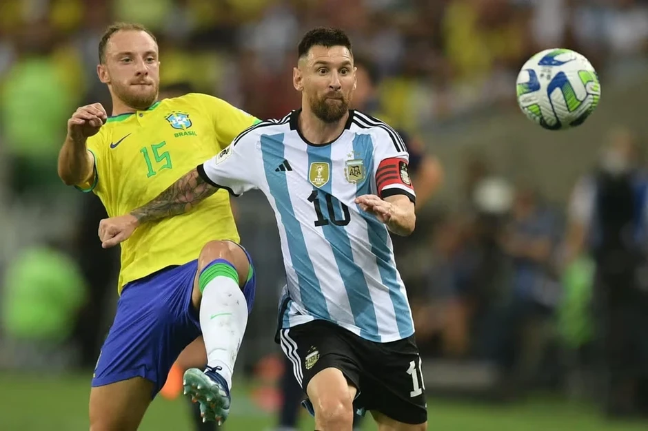 Cả thế giới già đi, Messi thì không Cả thế giới già đi, Messi thì không