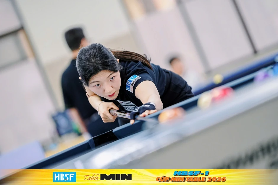 Các nữ cơ thủ Hàn Quốc gây ấn tượng mạnh tại giải billiards ở TPHCM