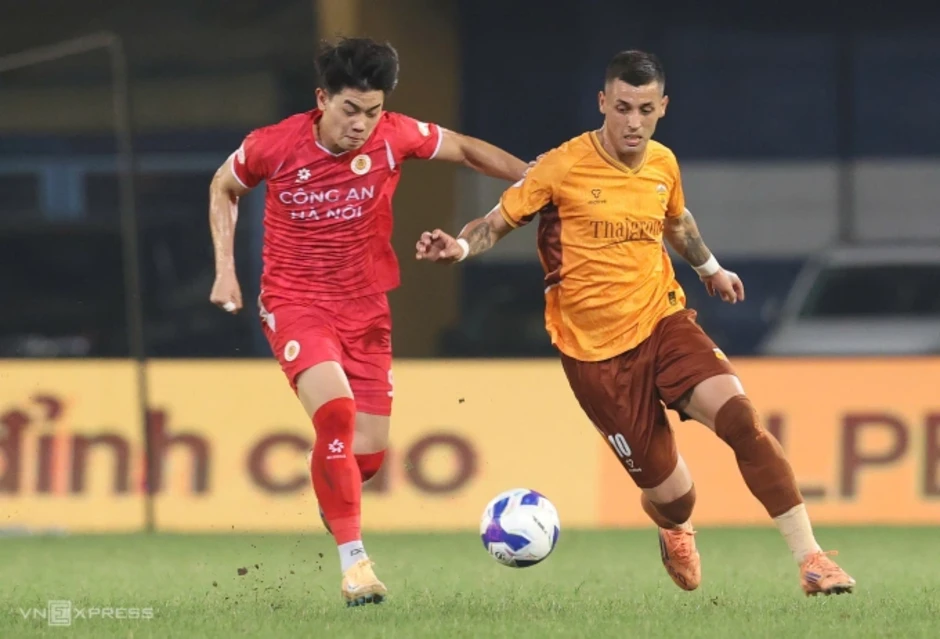 CAHN thắng liền 7 trận ở V-League CAHN thắng liền 7 trận ở V-League