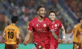 CAHN thắng liền 7 trận ở V-League