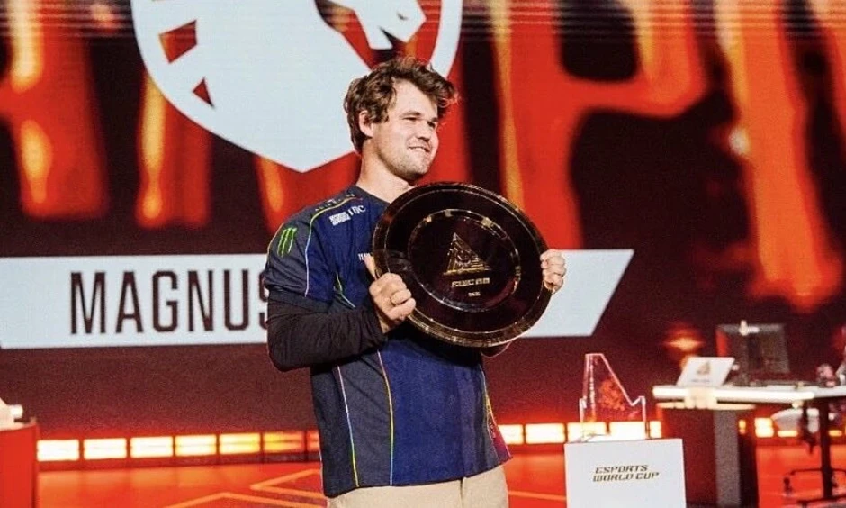 Carlsen chơi như máy, vô địch eSports World Cup 2026 Carlsen chơi như máy, vô địch eSports World Cup 2026