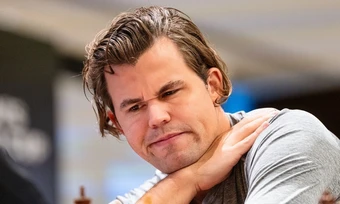 Carlsen tìm lại mạch vô địch