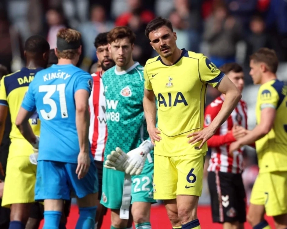 Carragher: 'Tottenham khó thắng cả đội bét bảng Ngoại hạng Anh' - Báo TinVina Carragher: 'Tottenham khó thắng cả đội bét bảng Ngoại hạng Anh' - Báo TinVina