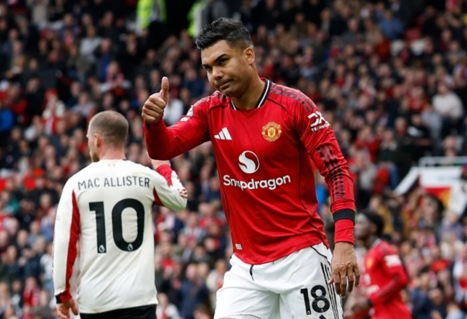 Carragher và lời xin lỗi muộn màng dành cho Casemiro - Báo TinVina Carragher và lời xin lỗi muộn màng dành cho Casemiro - Báo TinVina