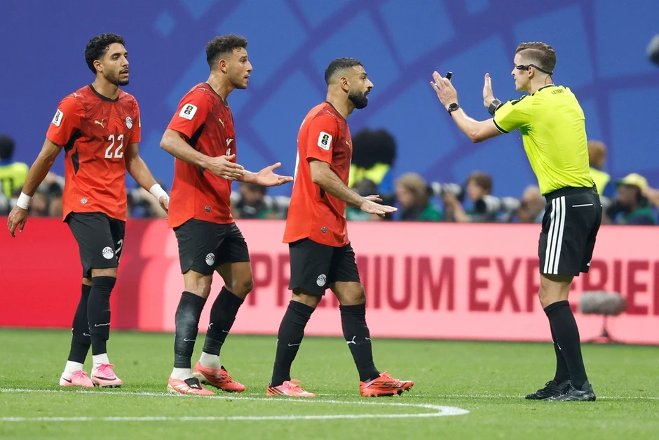 Cầu thủ Ai Cập ám chỉ Argentina không thắng bằng thực lực ở World Cup - Báo TinVina Cầu thủ Ai Cập ám chỉ Argentina không thắng bằng thực lực ở World Cup - Báo TinVina