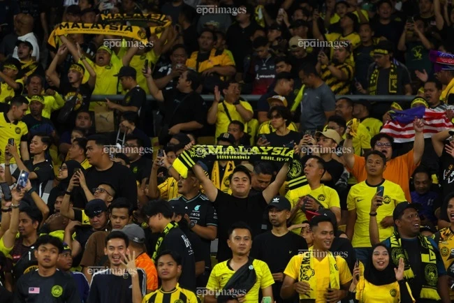 CĐV Malaysia nổi giận đòi tước quốc tịch 7 cầu thủ gian lận ở trận thắng Việt Nam 4-0 CĐV Malaysia nổi giận đòi tước quốc tịch 7 cầu thủ gian lận ở trận thắng Việt Nam 4-0