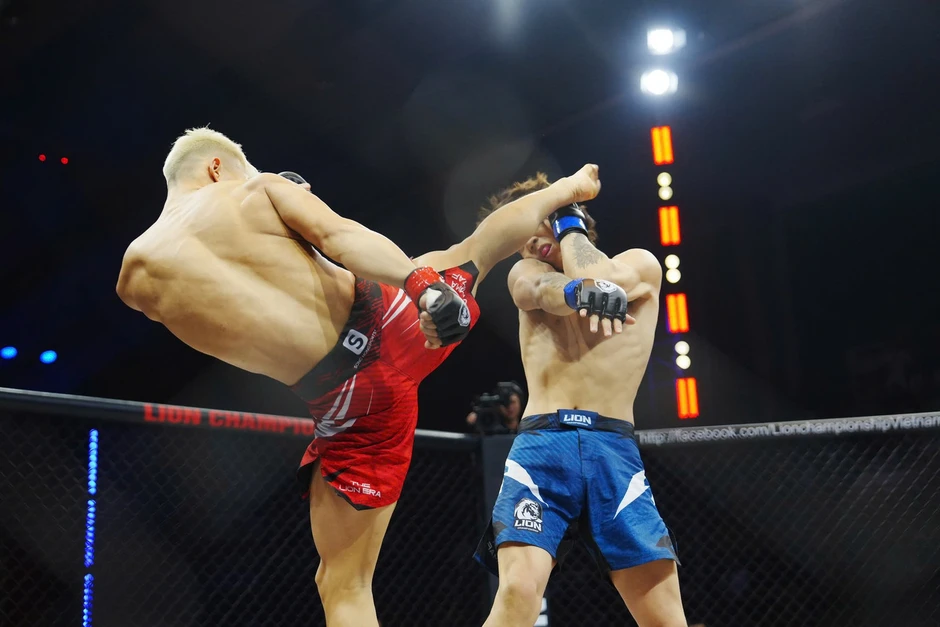 Châu La thắng nghẹt thở Bàn Văn Hoàng ở trận tâm điểm LION Championship 31