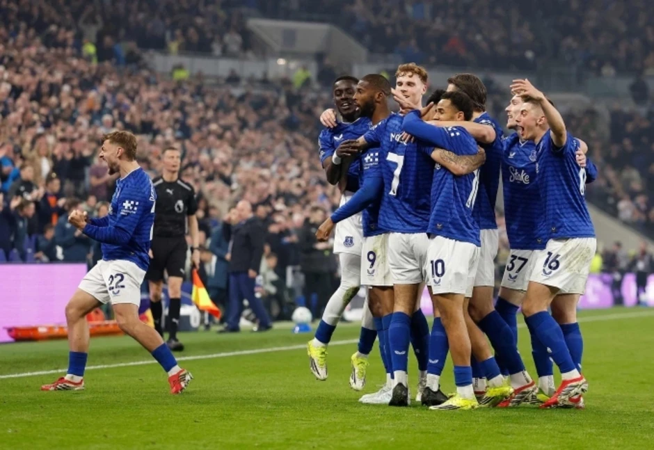 Chelsea thảm bại trước Everton - Báo TinVina Chelsea thảm bại trước Everton - Báo TinVina