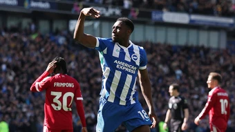 Chelsea tuyển mộ Welbeck, Henderson - Báo TinVina