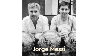 Chia sẻ mất mát với Lionel Messi