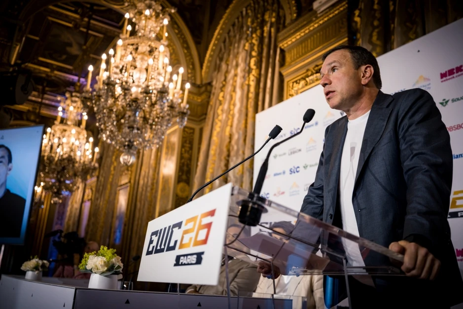Chia tay World Cup, Cristiano Ronaldo đồng hành eSports World Cup 2026 tại Paris