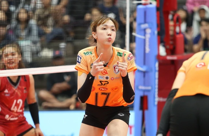 Chơi rất hay, cô gái Việt cao 1m95 giúp đội nhà vào chung kết giải Thái Lan Chơi rất hay, cô gái Việt cao 1m95 giúp đội nhà vào chung kết giải Thái Lan