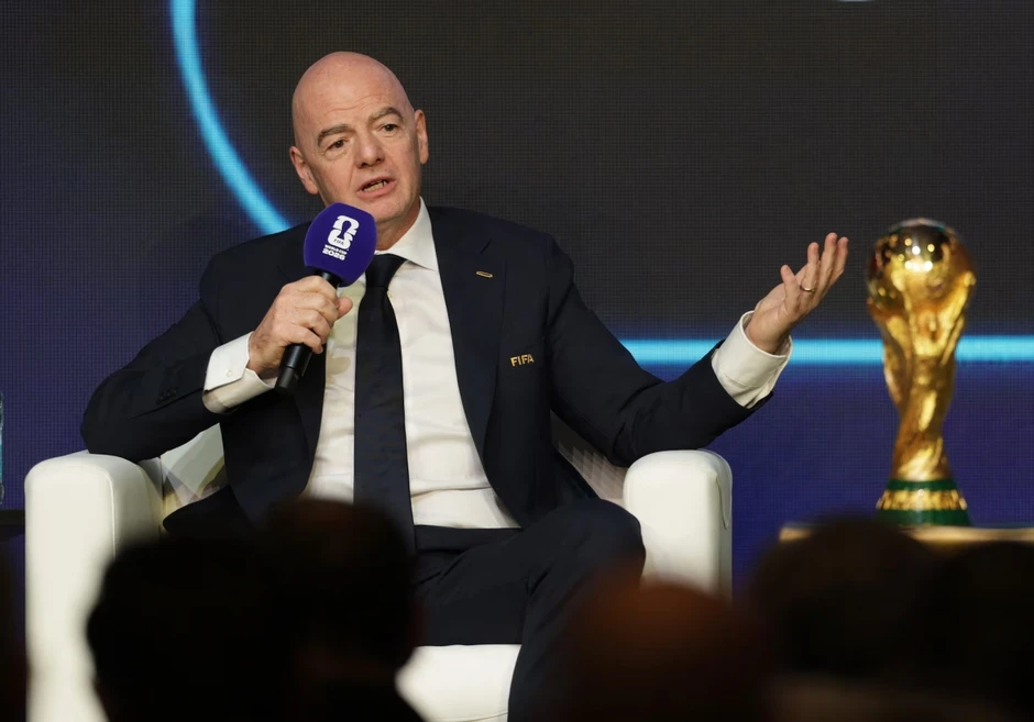 Chủ tịch FIFA có nguy cơ mất ghế vì kế hoạch “bán” World Cup Chủ tịch FIFA có nguy cơ mất ghế vì kế hoạch “bán” World Cup
