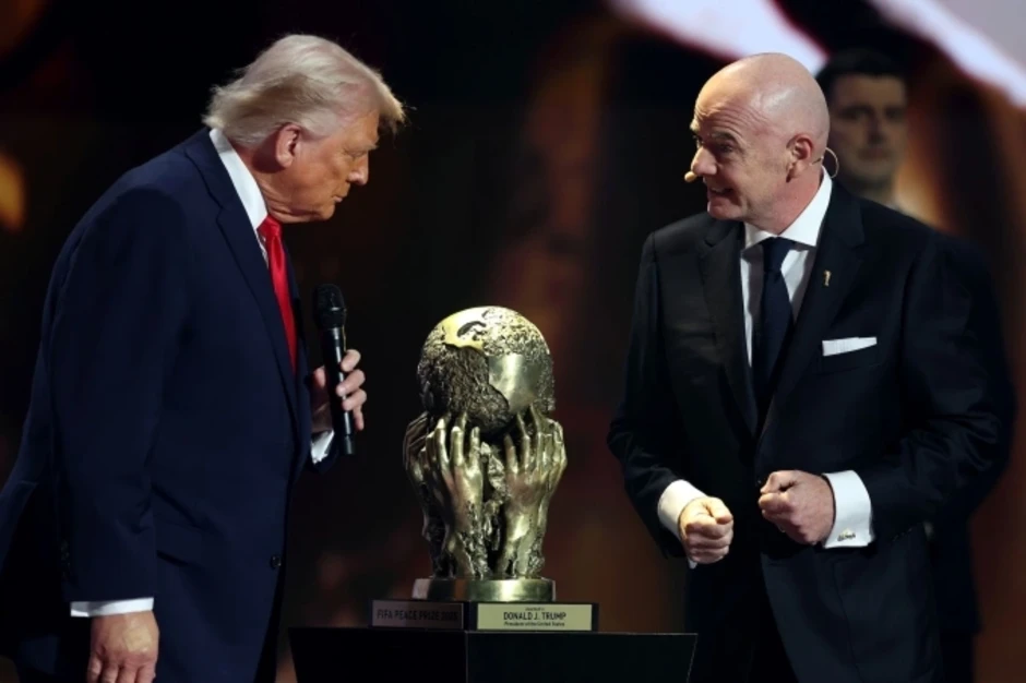Chủ tịch FIFA muốn được hộ tống như Tổng thống Mỹ - Báo TinVina Chủ tịch FIFA muốn được hộ tống như Tổng thống Mỹ - Báo TinVina