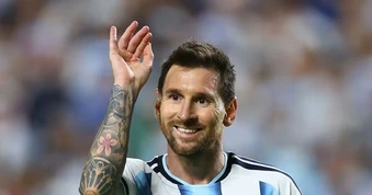 Chúc mừng sinh nhật Messi - 'Vua của môn thể thao vua'