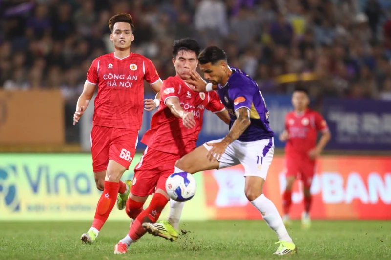 CLB Bóng đá Công an Hà Nội bất ngờ trắng tay trong trận derby Thủ đô CLB Bóng đá Công an Hà Nội bất ngờ trắng tay trong trận derby Thủ đô