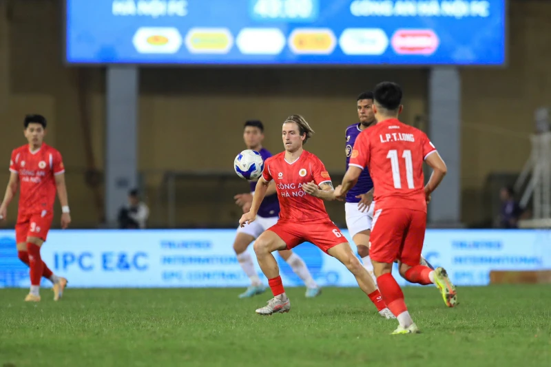 CLB Bóng đá Công an Hà Nội bất ngờ trắng tay trong trận derby Thủ đô CLB Bóng đá Công an Hà Nội bất ngờ trắng tay trong trận derby Thủ đô
