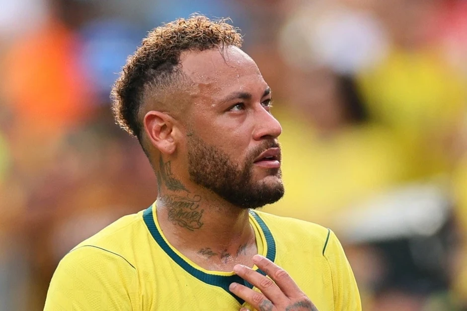 Cú sốc nợ lương của Neymar Cú sốc nợ lương của Neymar