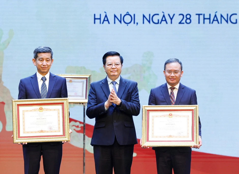 Cục Thể dục Thể thao Việt Nam nhận Huân chương Lao động hạng Nhất Cục Thể dục Thể thao Việt Nam nhận Huân chương Lao động hạng Nhất