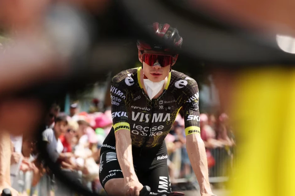 Cuộc kiểm tra doping lúc rạng sáng gây tranh cãi ở Tour de France Cuộc kiểm tra doping lúc rạng sáng gây tranh cãi ở Tour de France