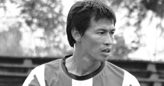 Cựu tiền đạo đội tuyển Việt Nam qua đời ở tuổi 49