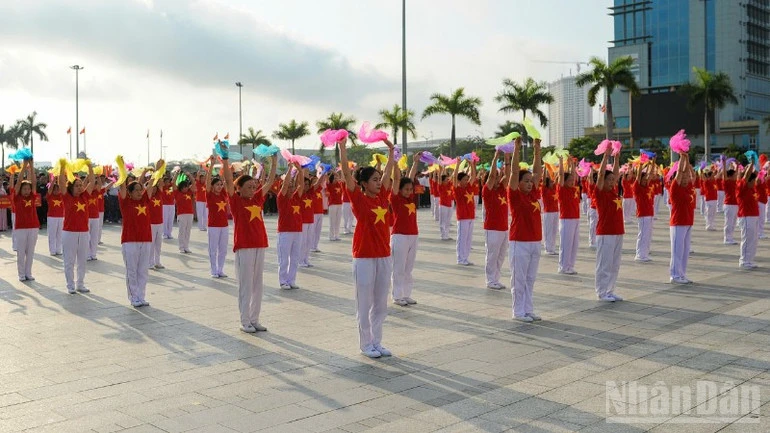 Đà Nẵng: Hơn 38 nghìn người lan tỏa khí thế rèn luyện thân thể tại Ngày chạy Olympic 2026 Đà Nẵng: Hơn 38 nghìn người lan tỏa khí thế rèn luyện thân thể tại Ngày chạy Olympic 2026