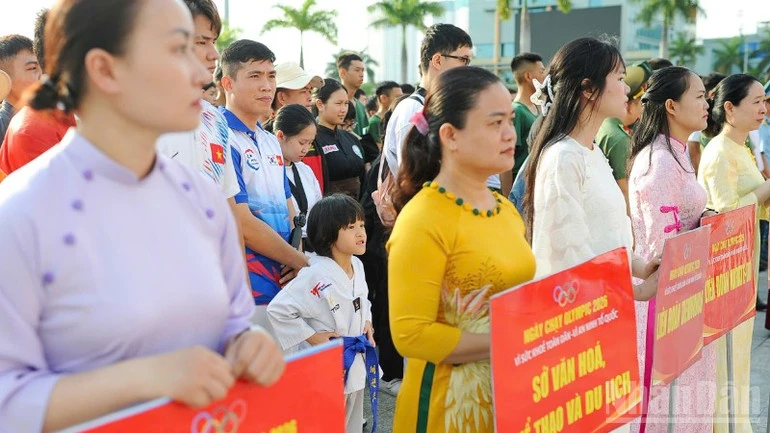 Đà Nẵng: Hơn 38 nghìn người lan tỏa khí thế rèn luyện thân thể tại Ngày chạy Olympic 2026 Đà Nẵng: Hơn 38 nghìn người lan tỏa khí thế rèn luyện thân thể tại Ngày chạy Olympic 2026