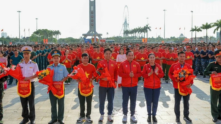 Đà Nẵng: Hơn 38 nghìn người lan tỏa khí thế rèn luyện thân thể tại Ngày chạy Olympic 2026 Đà Nẵng: Hơn 38 nghìn người lan tỏa khí thế rèn luyện thân thể tại Ngày chạy Olympic 2026