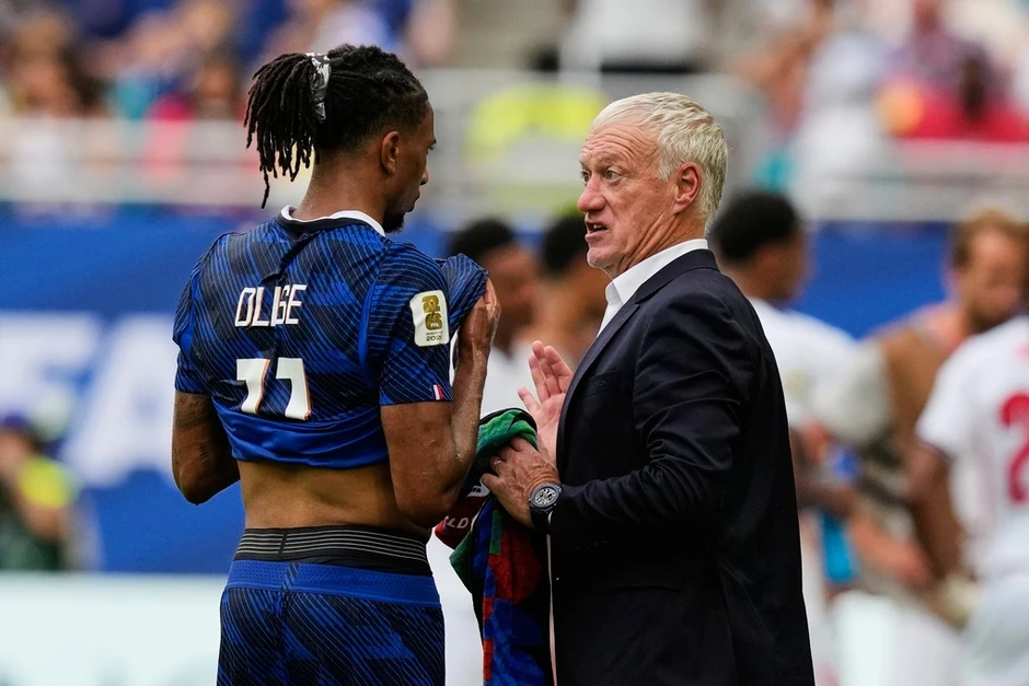Deschamps: 'Trận thua Tây Ban Nha vẫn ám ảnh Pháp' - Báo TinVina Deschamps: 'Trận thua Tây Ban Nha vẫn ám ảnh Pháp' - Báo TinVina