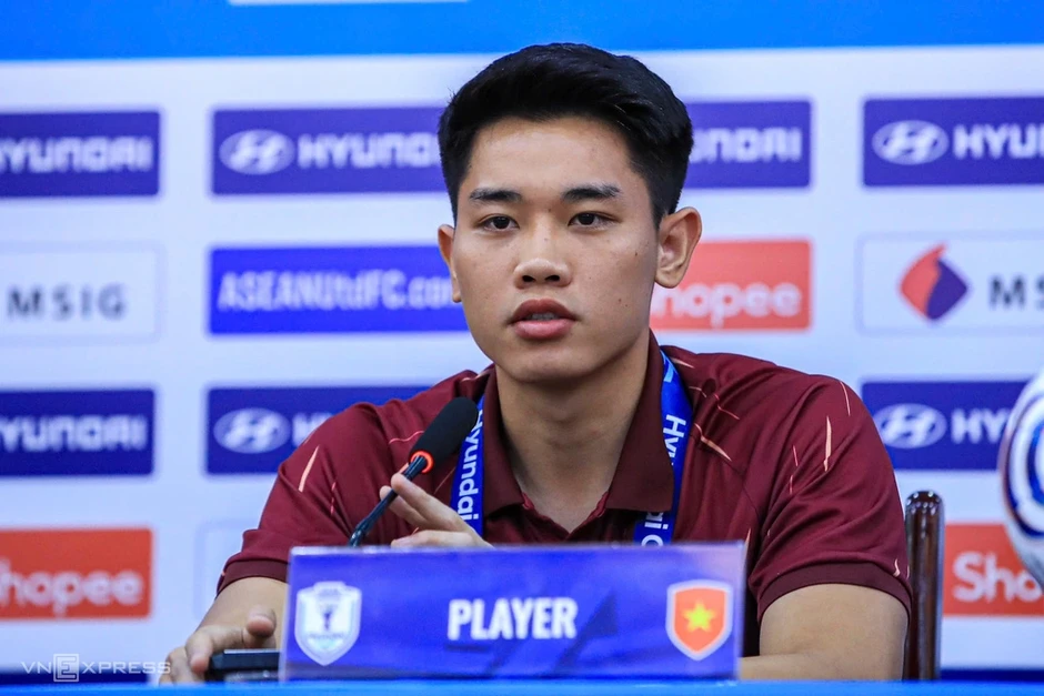 Đình Bắc không đặt nặng thành tích cá nhân ở ASEAN Cup - Báo TinVina Đình Bắc không đặt nặng thành tích cá nhân ở ASEAN Cup - Báo TinVina