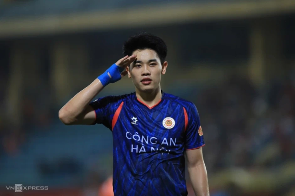 Đình Bắc lần đầu ghi bàn sau 500 ngày ở V-League Đình Bắc lần đầu ghi bàn sau 500 ngày ở V-League