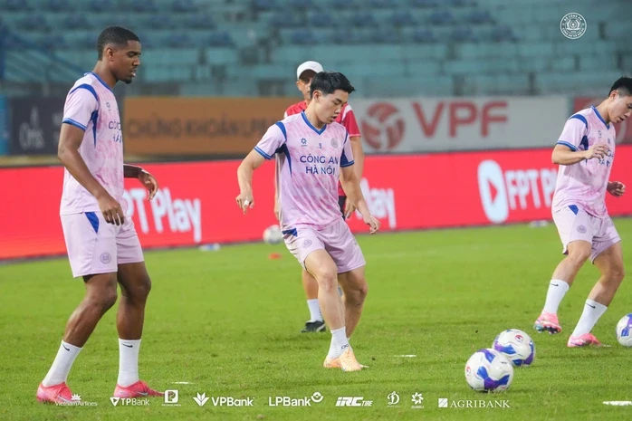 Đình Bắc: “Vua phá lưới” trẻ và bài toán ghi bàn ở V-League Đình Bắc: “Vua phá lưới” trẻ và bài toán ghi bàn ở V-League