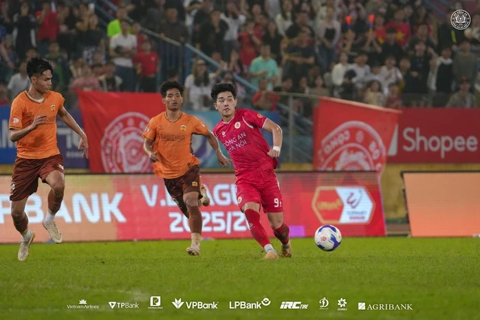 Đình Bắc: “Vua phá lưới” trẻ và bài toán ghi bàn ở V-League Đình Bắc: “Vua phá lưới” trẻ và bài toán ghi bàn ở V-League