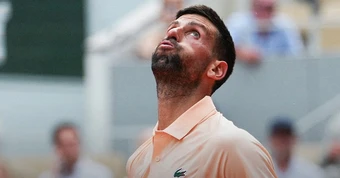 Djokovic bị loại ở Roland Garros: Nole vỡ mộng Grand Slam 25
