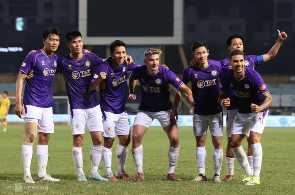 Đỗ Hoàng Hên tiếp tục ghi dấu ấn ở Hà Nội FC Đỗ Hoàng Hên tiếp tục ghi dấu ấn ở Hà Nội FC