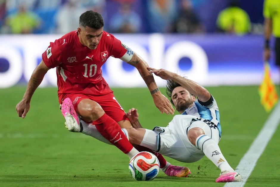 Đội trưởng Thụy Sĩ: 'Trọng tài phá hỏng trận đấu với Argentina' - Báo TinVina Đội trưởng Thụy Sĩ: 'Trọng tài phá hỏng trận đấu với Argentina' - Báo TinVina