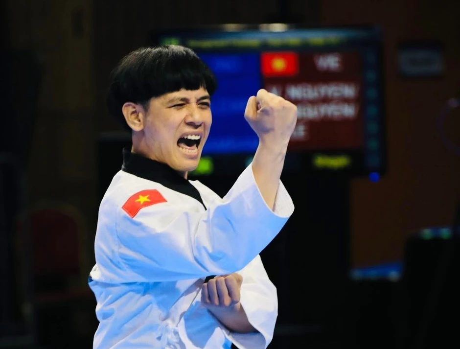 Đội tuyển taekwondo Việt Nam giành HCV thế giới Đội tuyển taekwondo Việt Nam giành HCV thế giới