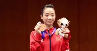Dương Thúy Vi - 'cây trường xuân' của Wushu Việt Nam