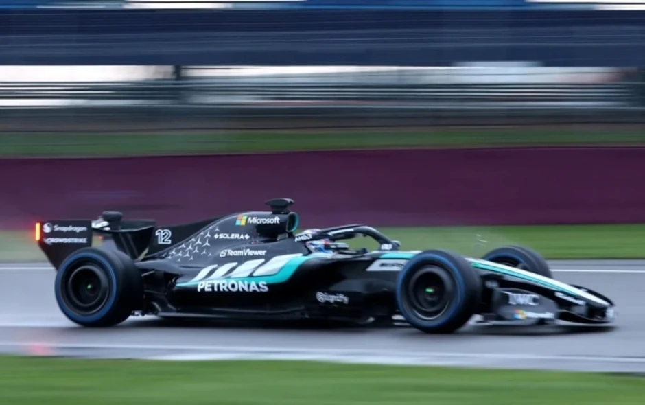 F1 trước nguy cơ 'đẽo cày giữa đường' F1 trước nguy cơ 'đẽo cày giữa đường'